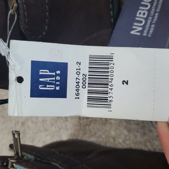 NWT GAP Kids Dark Brown Suede Boots/ Leather Upper. Size 2 - Picture 13 of 14